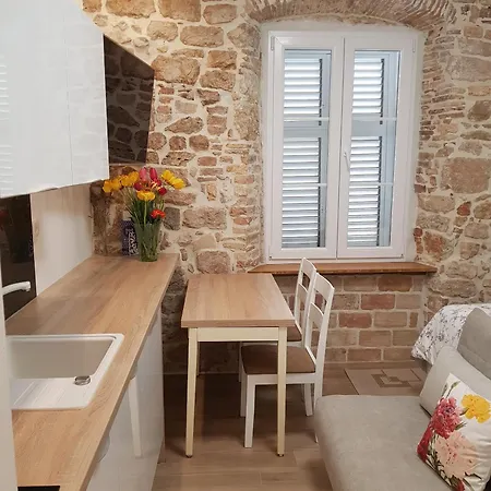 By The Sea - 14845 Задар